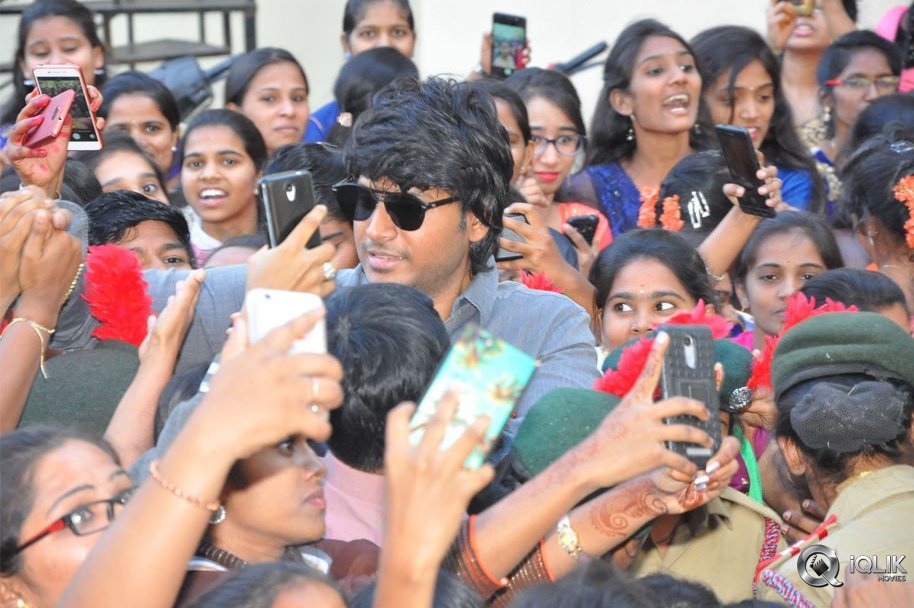 Manasuku-Nachindi-Movie-Team-At-Kasturba-Gandhi-College